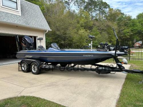 Skeeter ZX225 ficha tecnica 